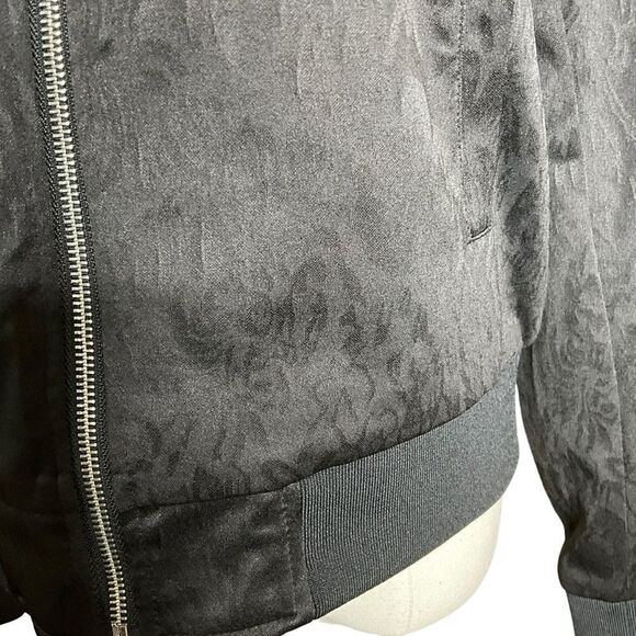 Laundry By Shelli Segal Woman's Short Jacket Size M Black Brocade Zip Front - Picture 4 of 14